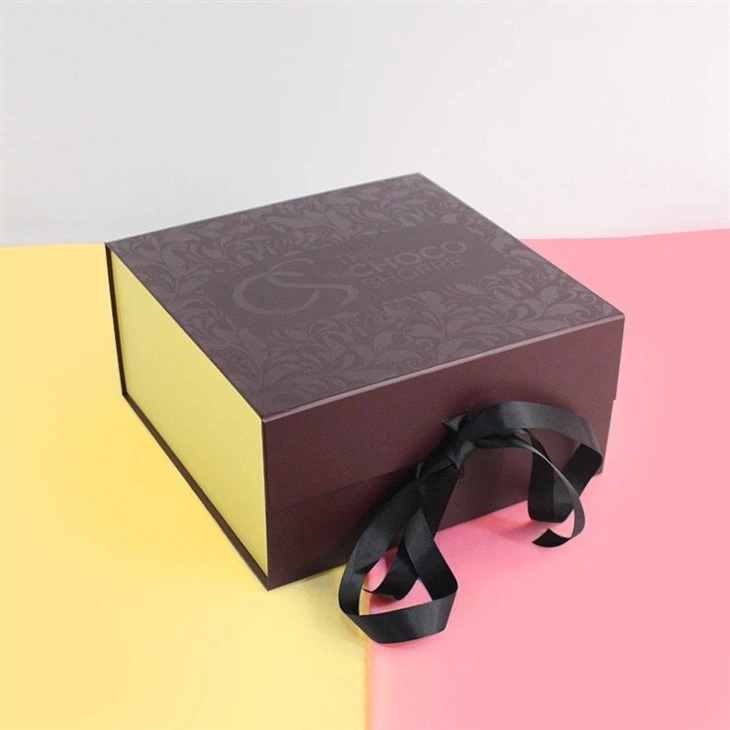 Magnetic Closure Gift Box With Ribbon
